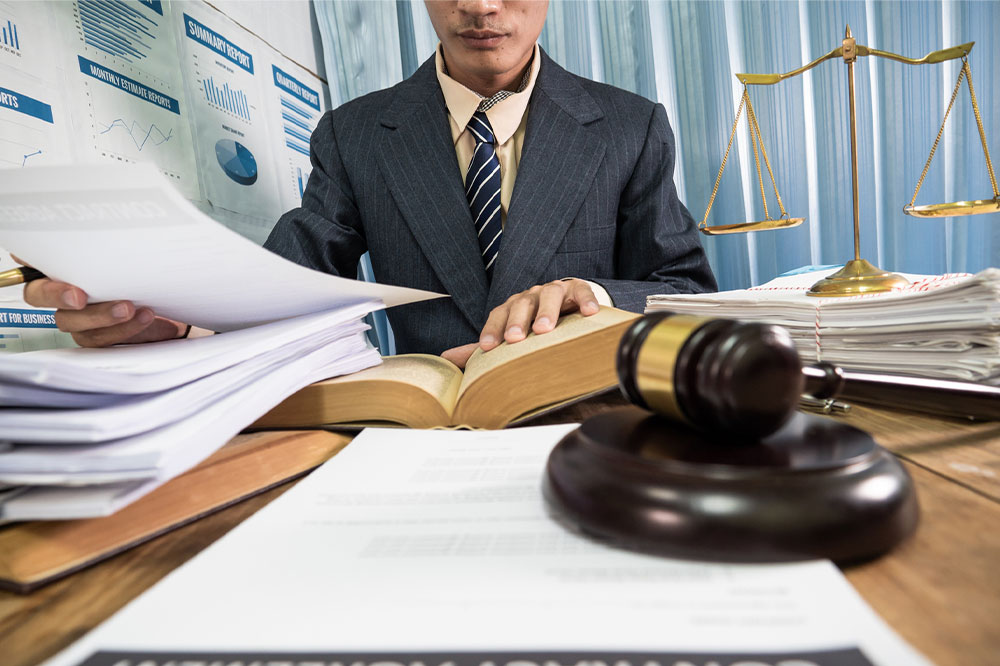 Tips for Low-income Families to Hire a Lawyer