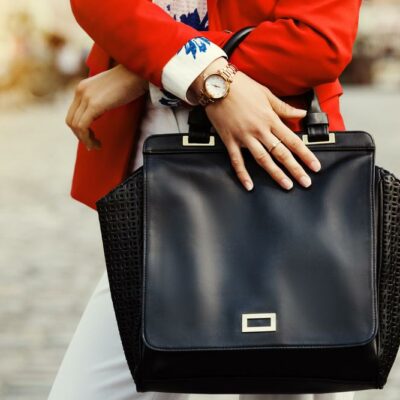 6 Dooney and Bourke Bags You Should Not Miss