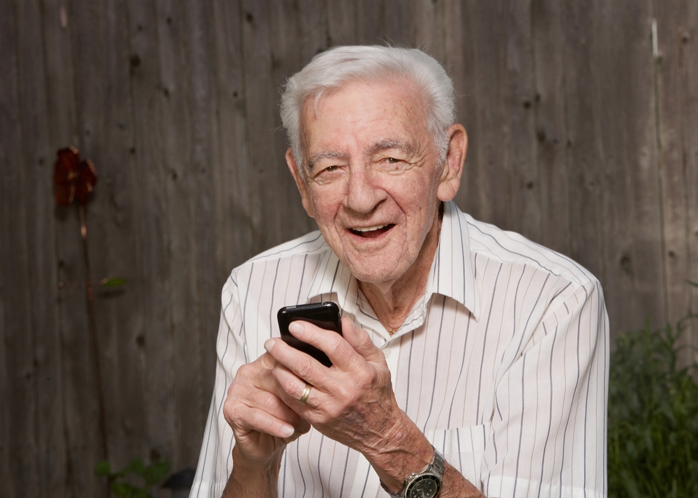 Aarp Cell Phones For A Smooth And Hassle-Free Calling Experience