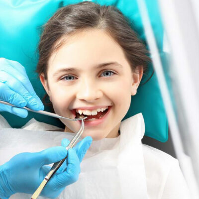 Dental clinics can teach your kids about oral hygiene