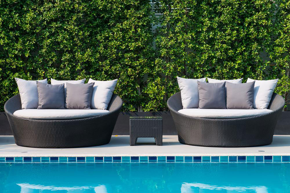 How to buy stylish pool furniture for your outdoor space