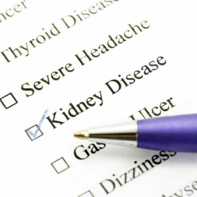 What causes kidney infections?