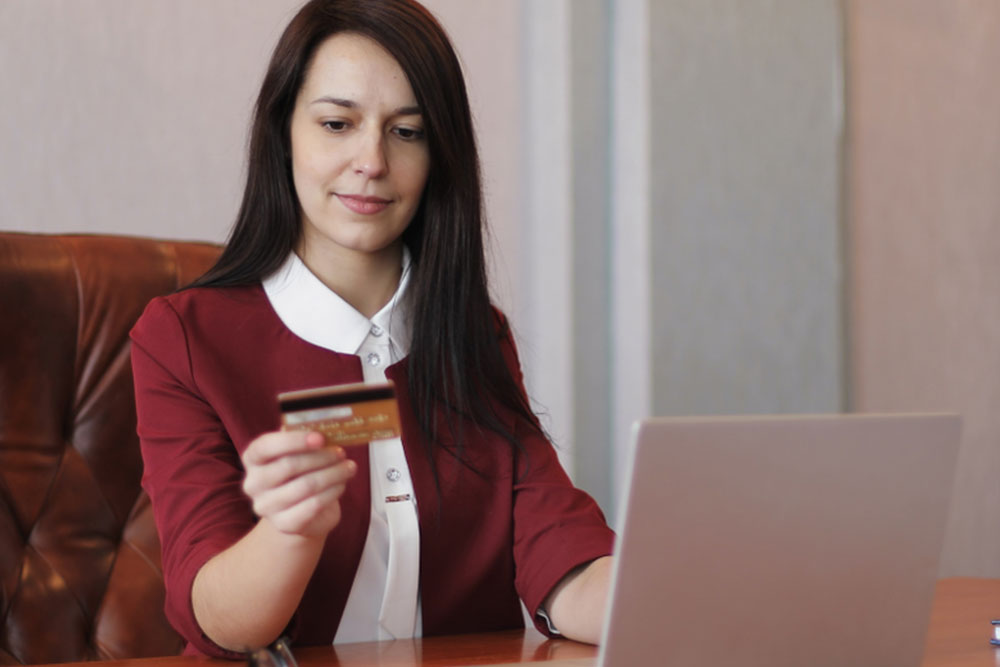 Here&#8217;s how to pick a reward credit card