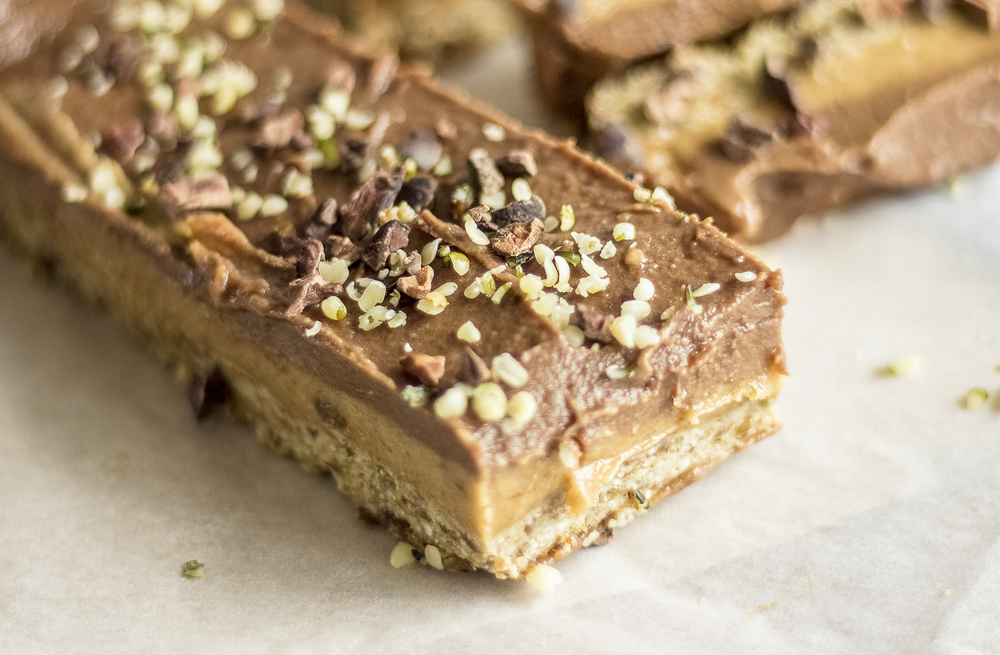 How To Make Delicious Peanut Butter Chocolate Bars At Home