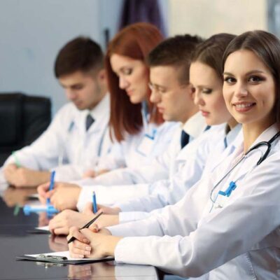 Job opportunities for medical assistant degree holders