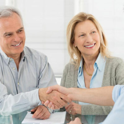 Pros and cons of the services of financial advisors