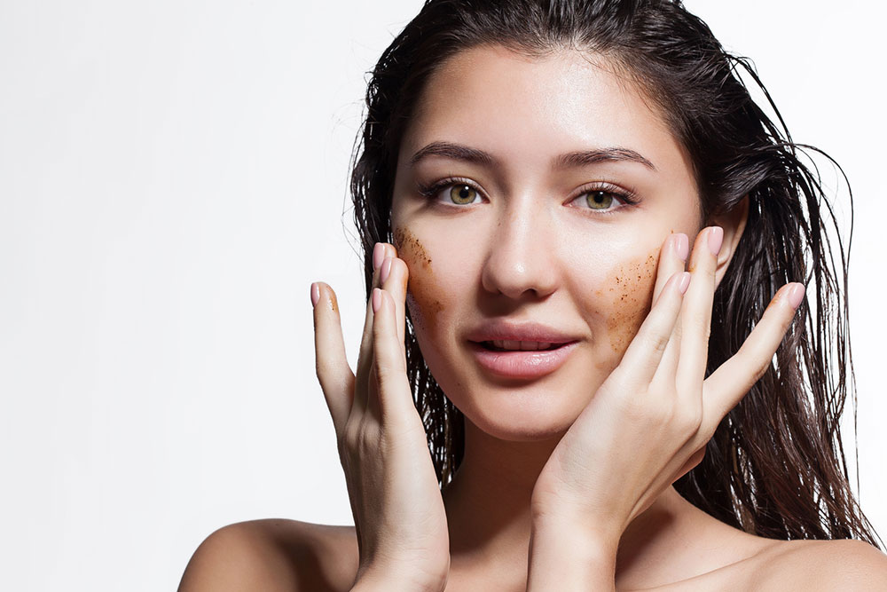 The Importance of Using Exfoliating Face Scrubs Regularly