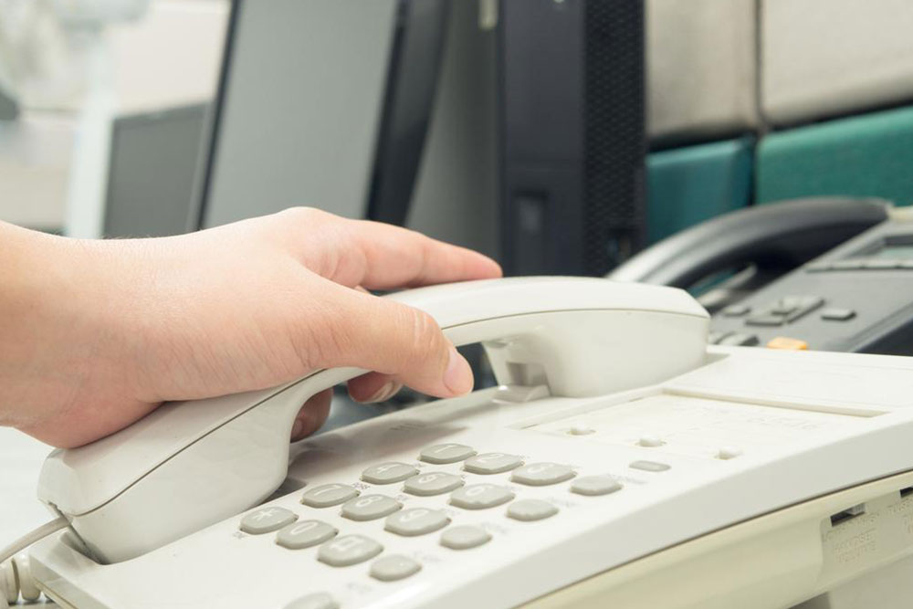 Things to consider before choosing landline phone service provider