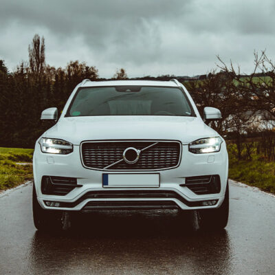 6 Reasons Why the Volvo XC90 is Perfect for Seniors